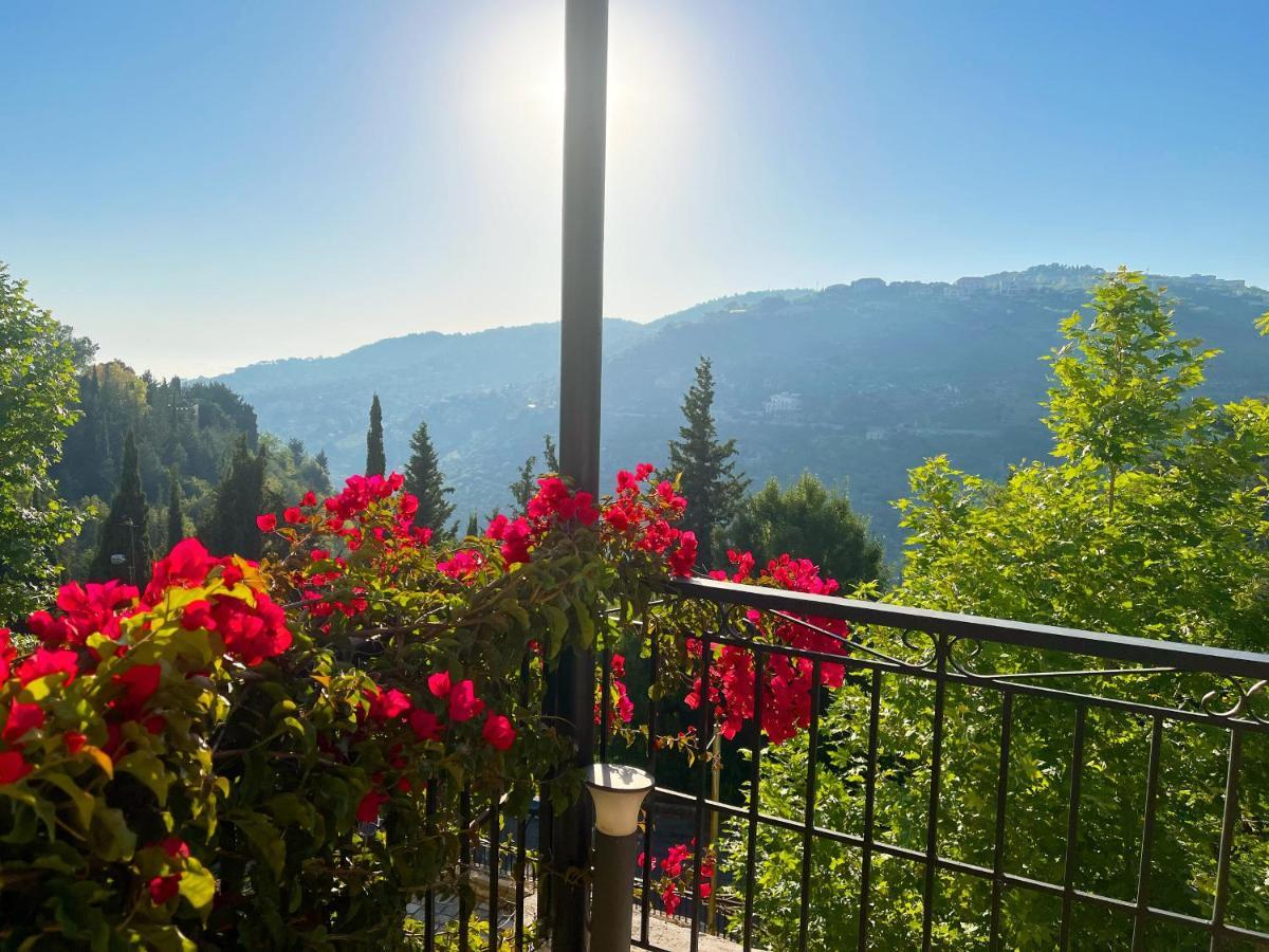 Beit Lebbos Boutique Hotel Beiteddine Esterno foto