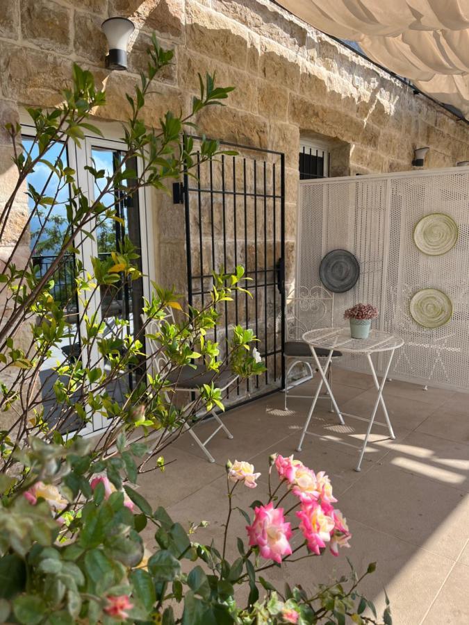 Beit Lebbos Boutique Hotel Beiteddine Esterno foto
